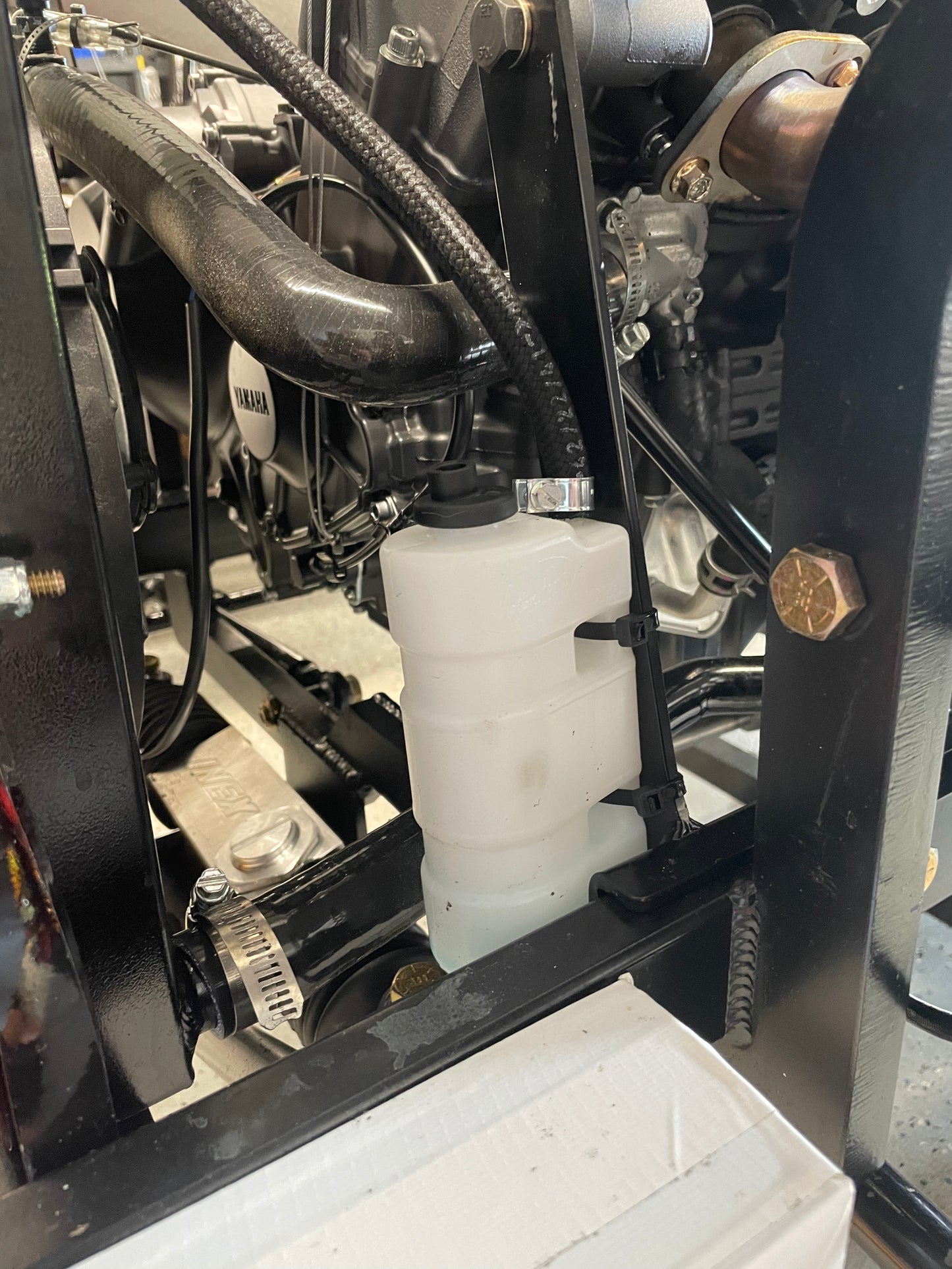 Coolant Overflow Tank for FZ09 / MT09 | Legend Car